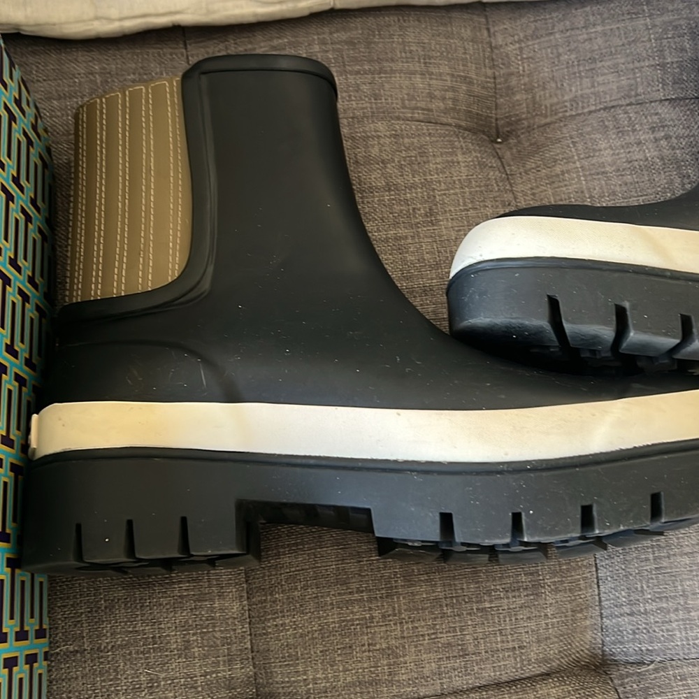 Tory Burch Boot - Picture 6 of 12